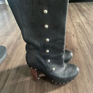 Women knee high leather boots